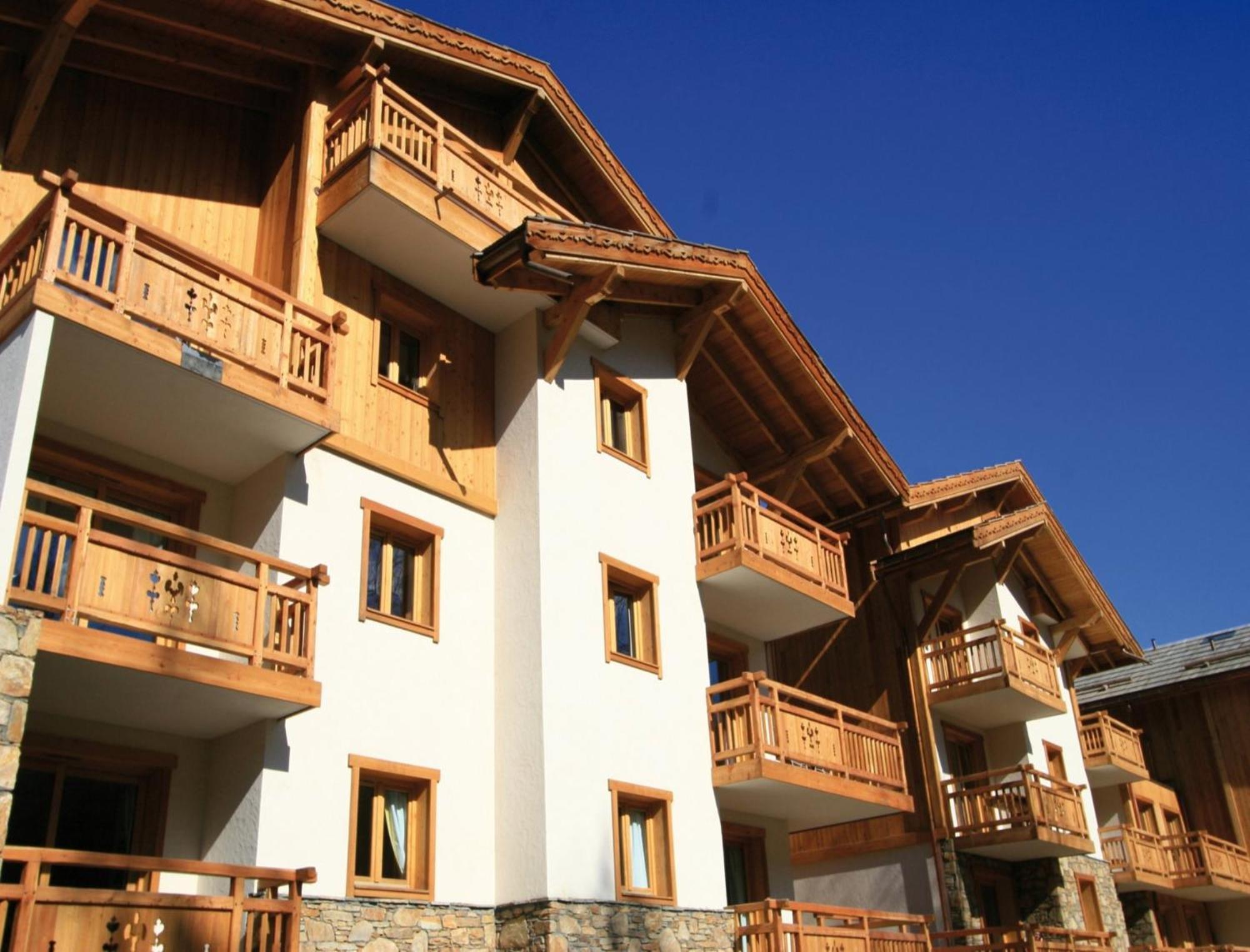 Lagrange Vacances Le Hameau Du Rocher Blanc Serre Chevalier Exterior photo