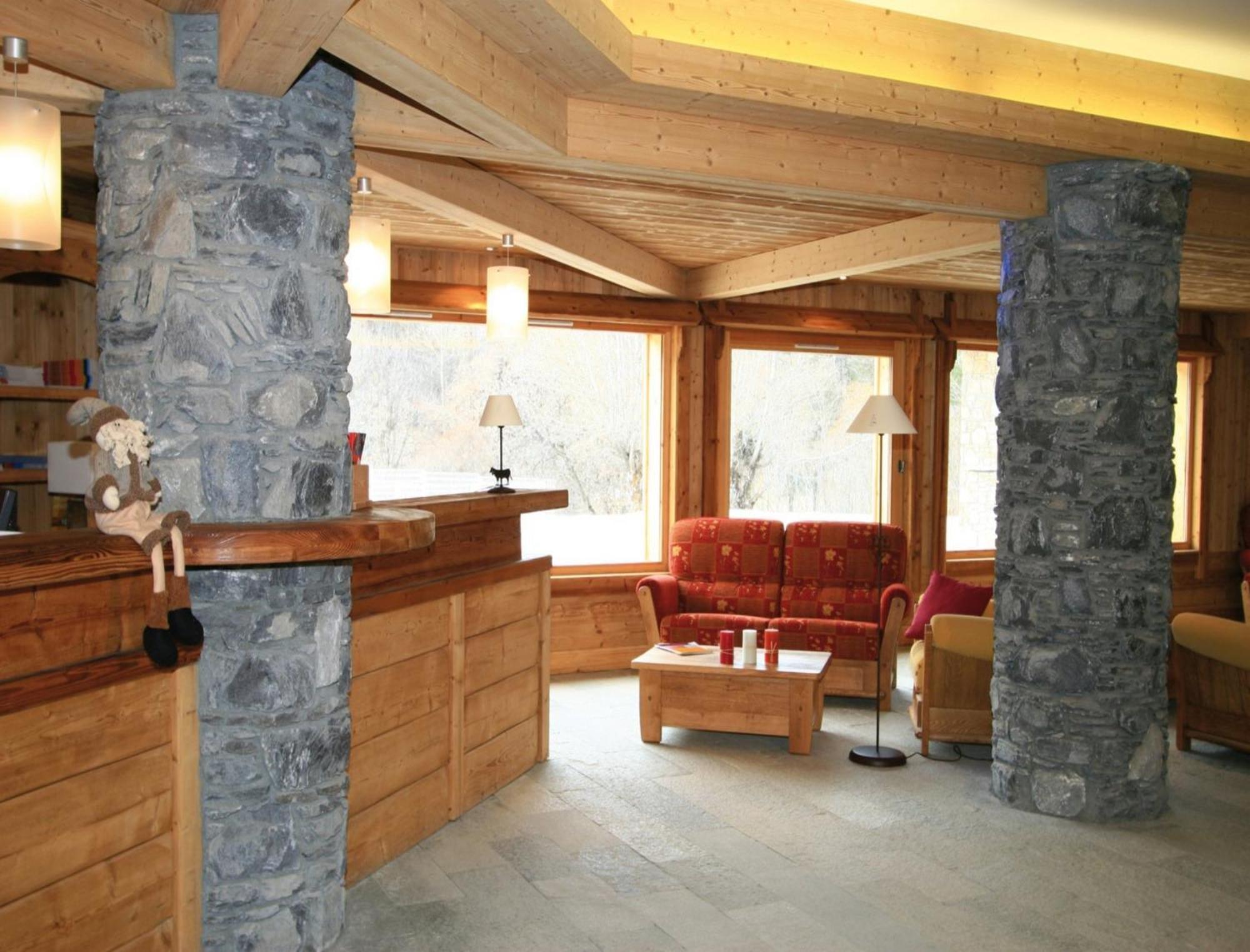 Lagrange Vacances Le Hameau Du Rocher Blanc Serre Chevalier Exterior photo