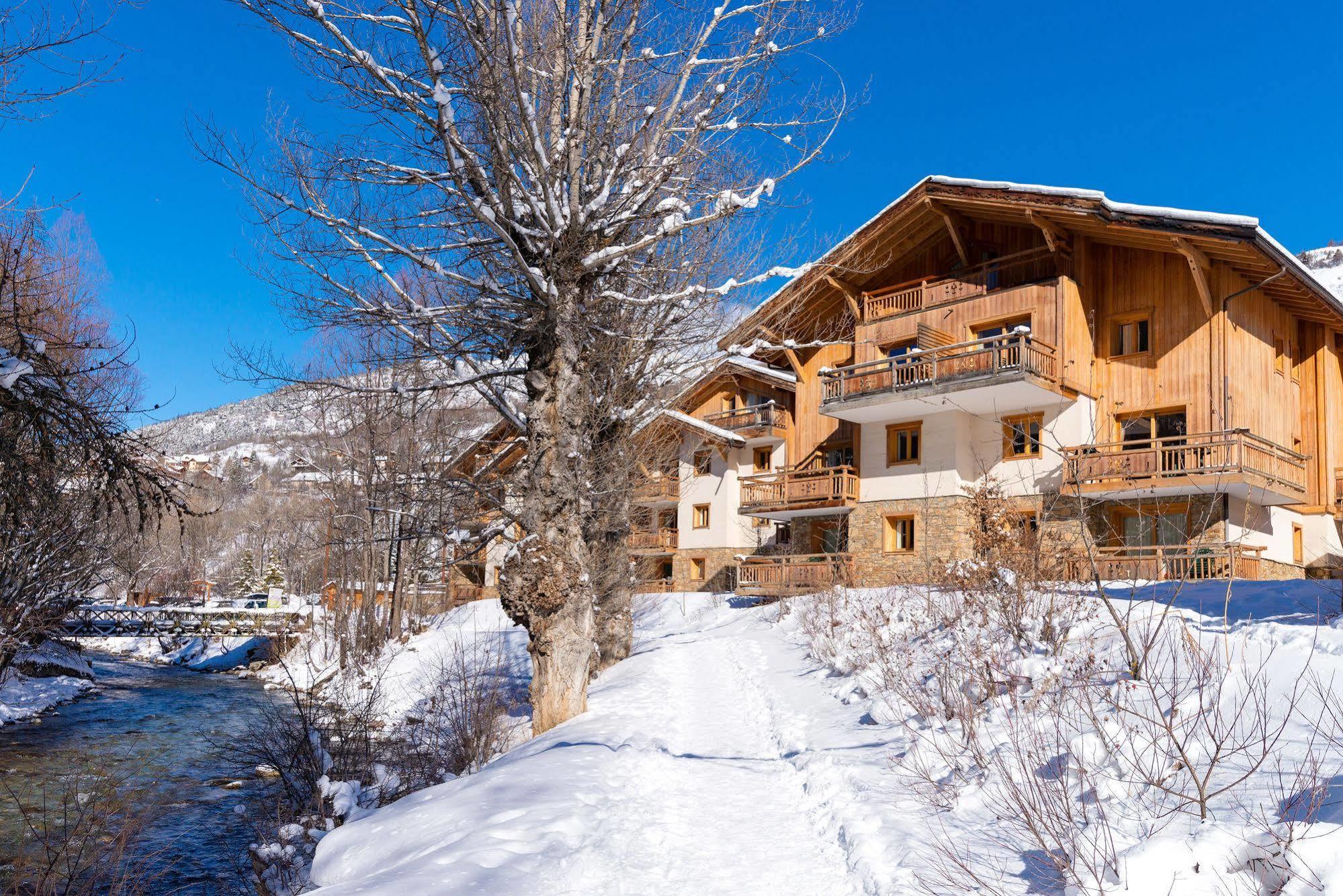 Lagrange Vacances Le Hameau Du Rocher Blanc Aparthotel Serre Chevalier Exterior photo